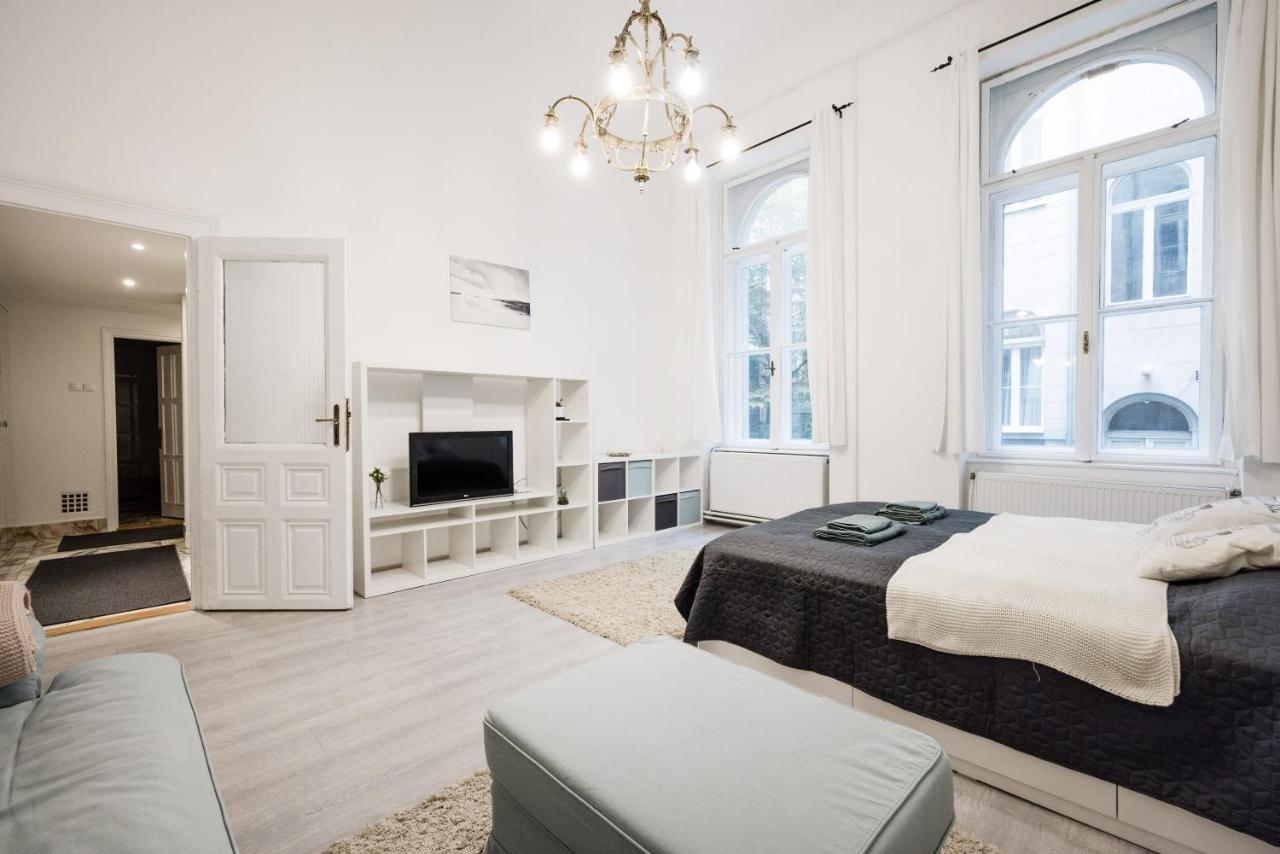 Podi Apartment Boedapest Buitenkant foto