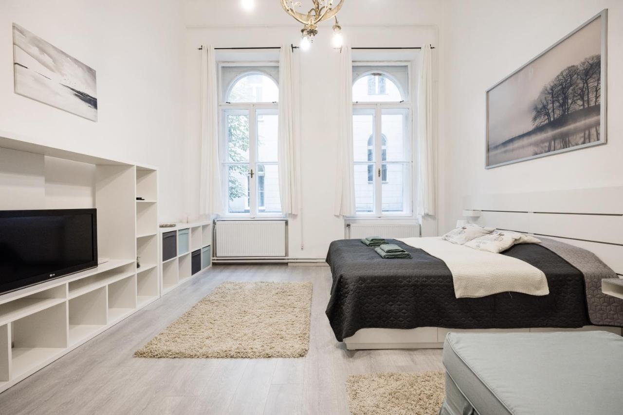 Podi Apartment Boedapest Buitenkant foto